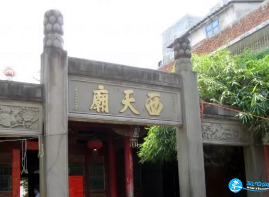 ?？隍T樓老街有什么好吃的