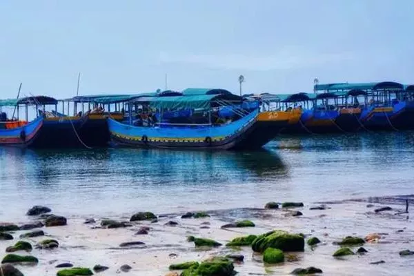 廣西京族三島<a href='http://m.mtphb.com/' target=_blank>旅游攻略</a>